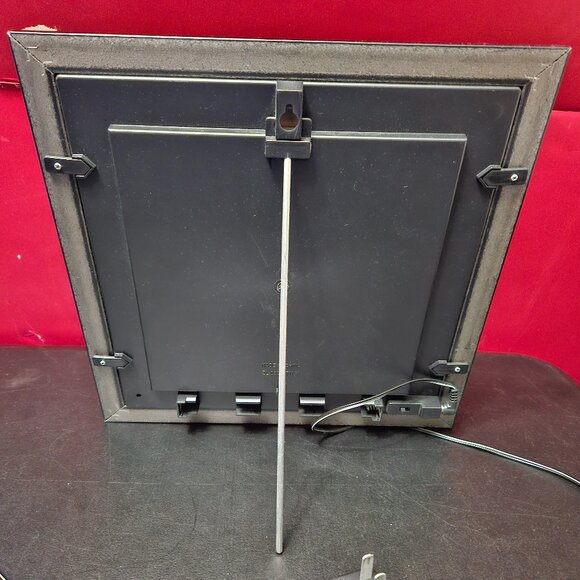 VTG Pope John Paul II Color-Changing Frame - Picture 3 of 15